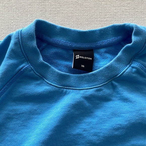 Peloton crew neck sweatshirt - Picture 2 of 4